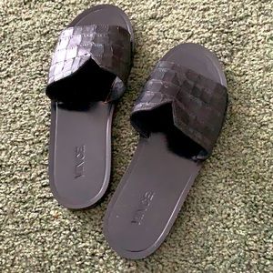 Vince leather slippers